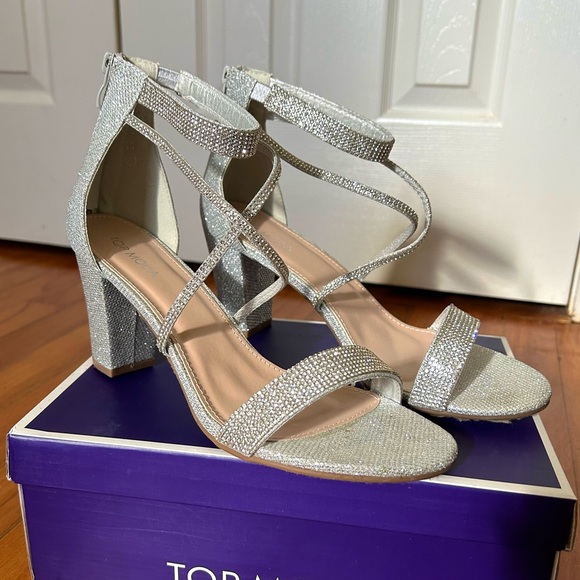 TOP Moda Silver Rhinestone Heels | Size 10 | 3.2” - Picture 5 of 10
